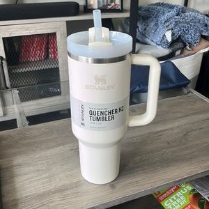 Tan Stanley 40oz never used